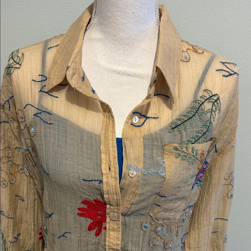 Embroidered  NWTS Beige Button-Up Women's Top . Pit to pit 23